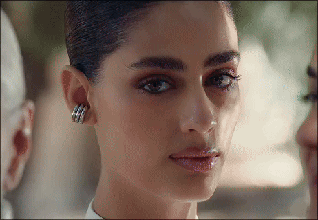 Hilwa by Zeyne Music Video